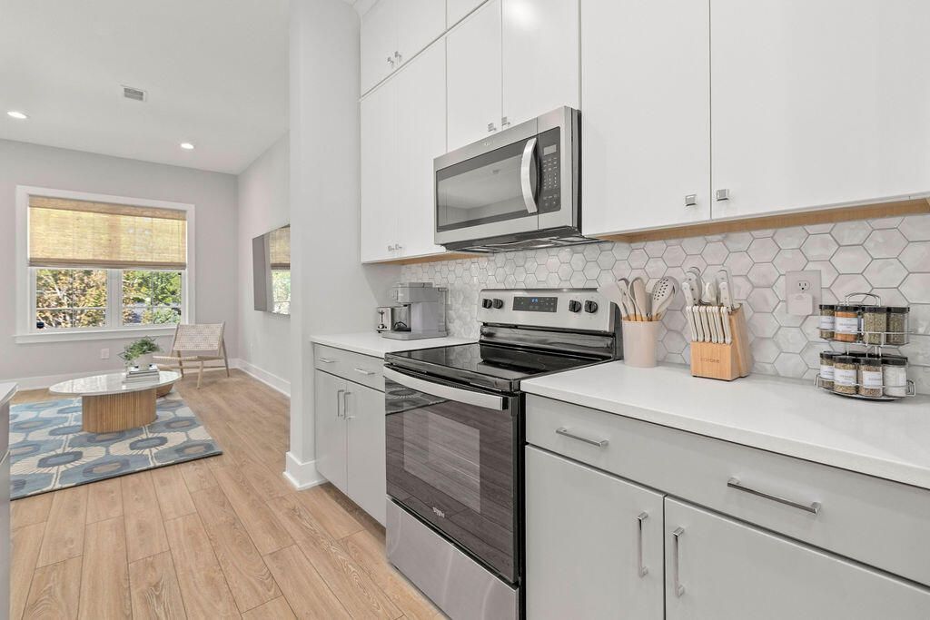 16 Shem Drive Photo 14