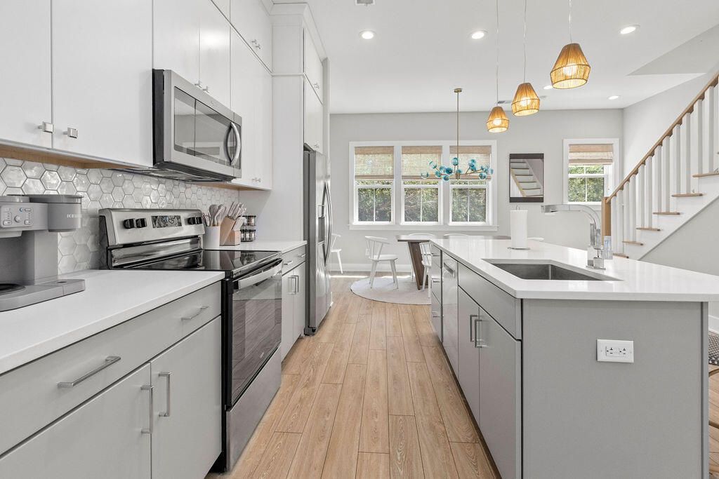 16 Shem Drive Photo 17