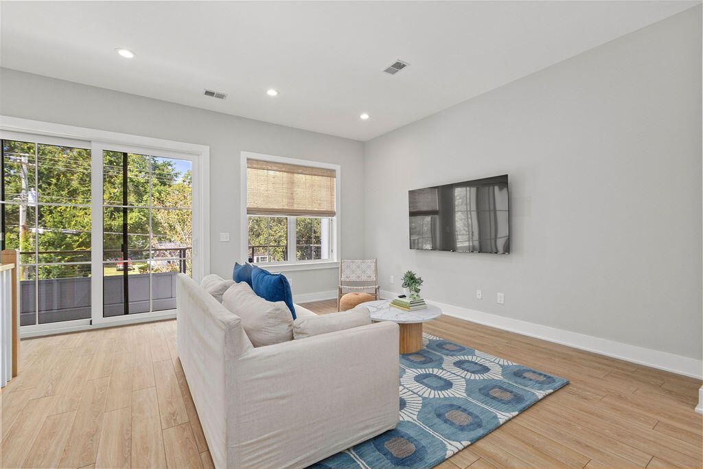 16 Shem Drive Photo 19