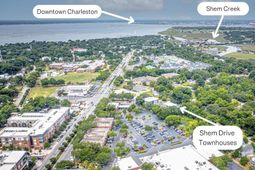 16 Shem Drive photo 4