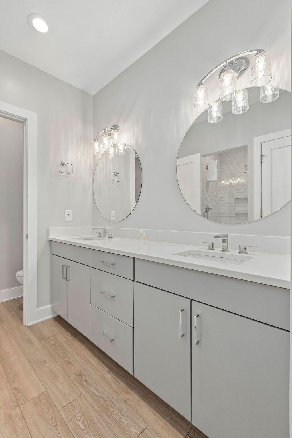 16 Shem Drive Photo 31