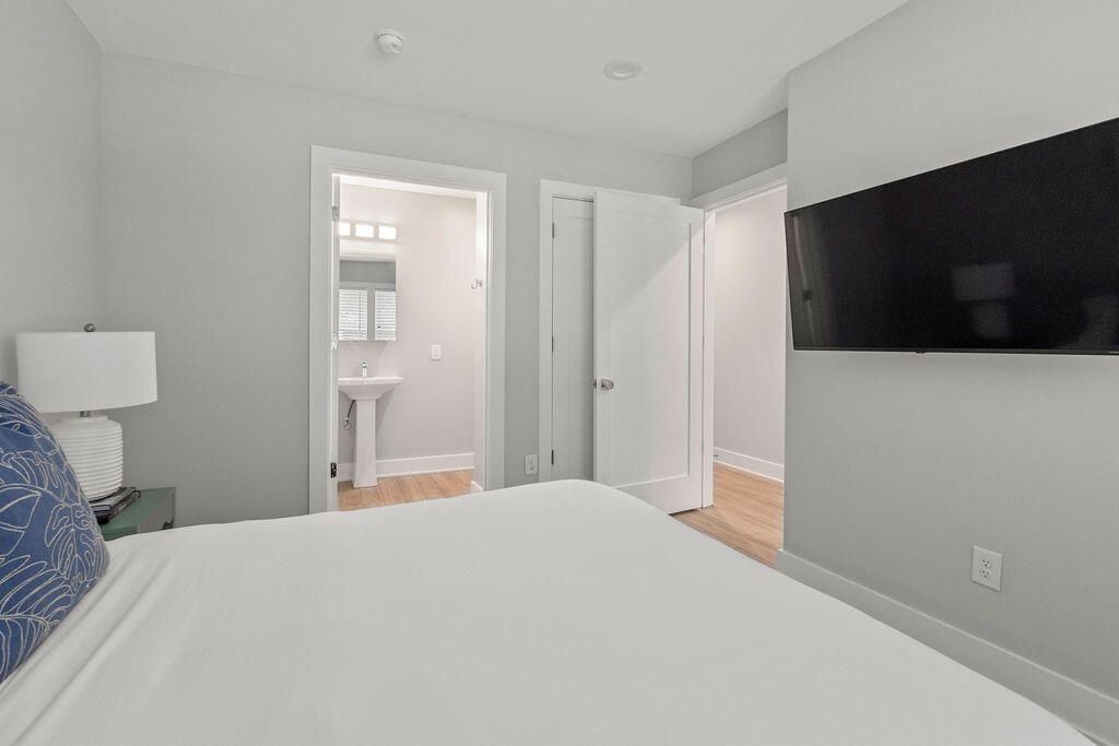 16 Shem Drive Photo 37