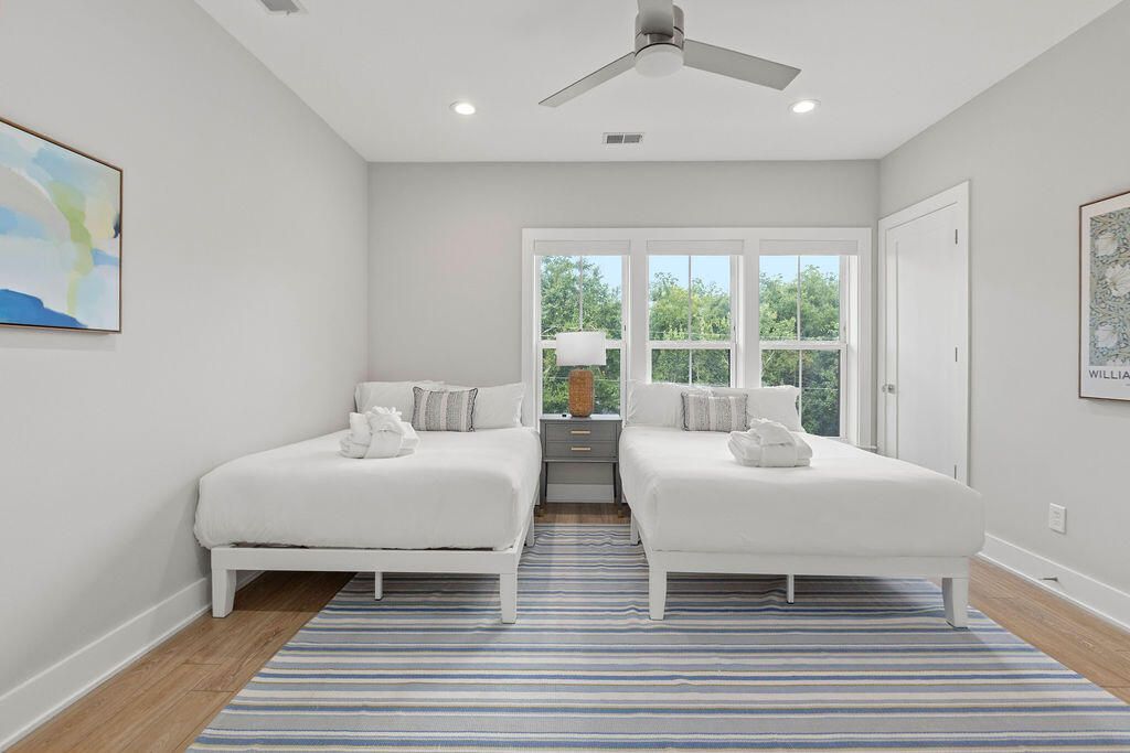 16 Shem Drive Photo 39