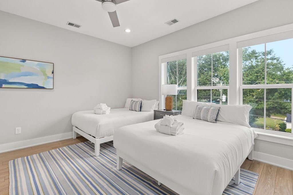 16 Shem Drive Photo 40