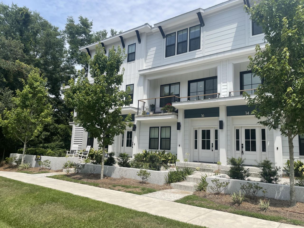 16 Shem Drive Photo 52