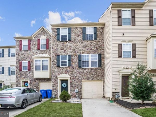 8 SHOEMAKER DRIVE, SWEDESBORO, NJ 08085