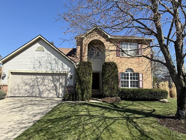 8686 Kingsley Drive, Reynoldsburg, OH 43068