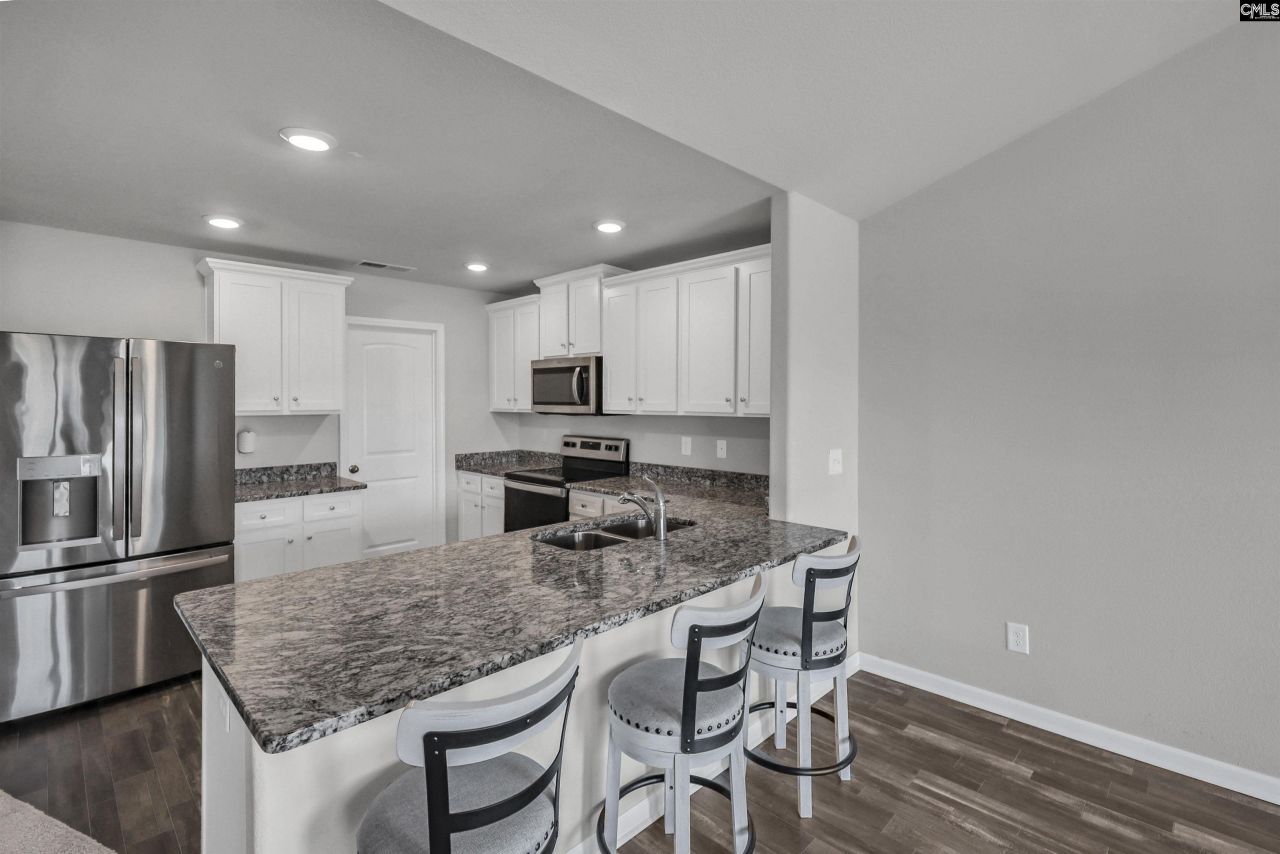 713 Sapodilla Lane Photo 5