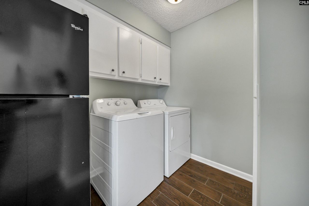 242 Shoreline Drive Photo 10