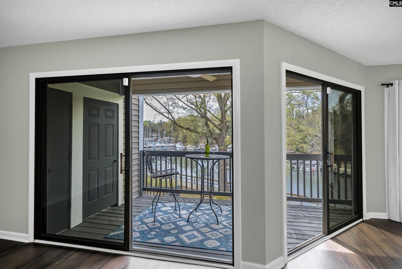 242 Shoreline Drive Photo 15