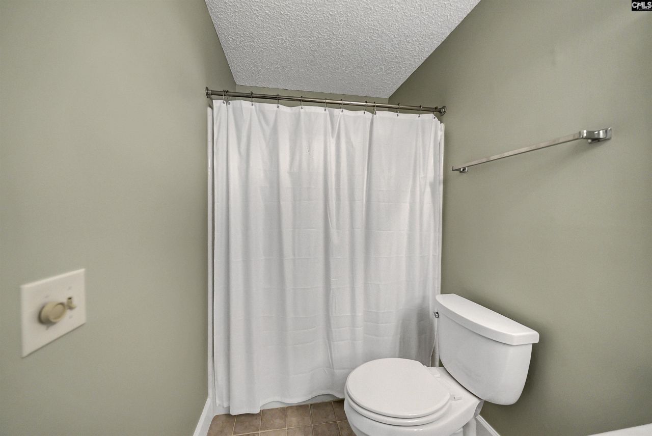 242 Shoreline Drive Photo 16