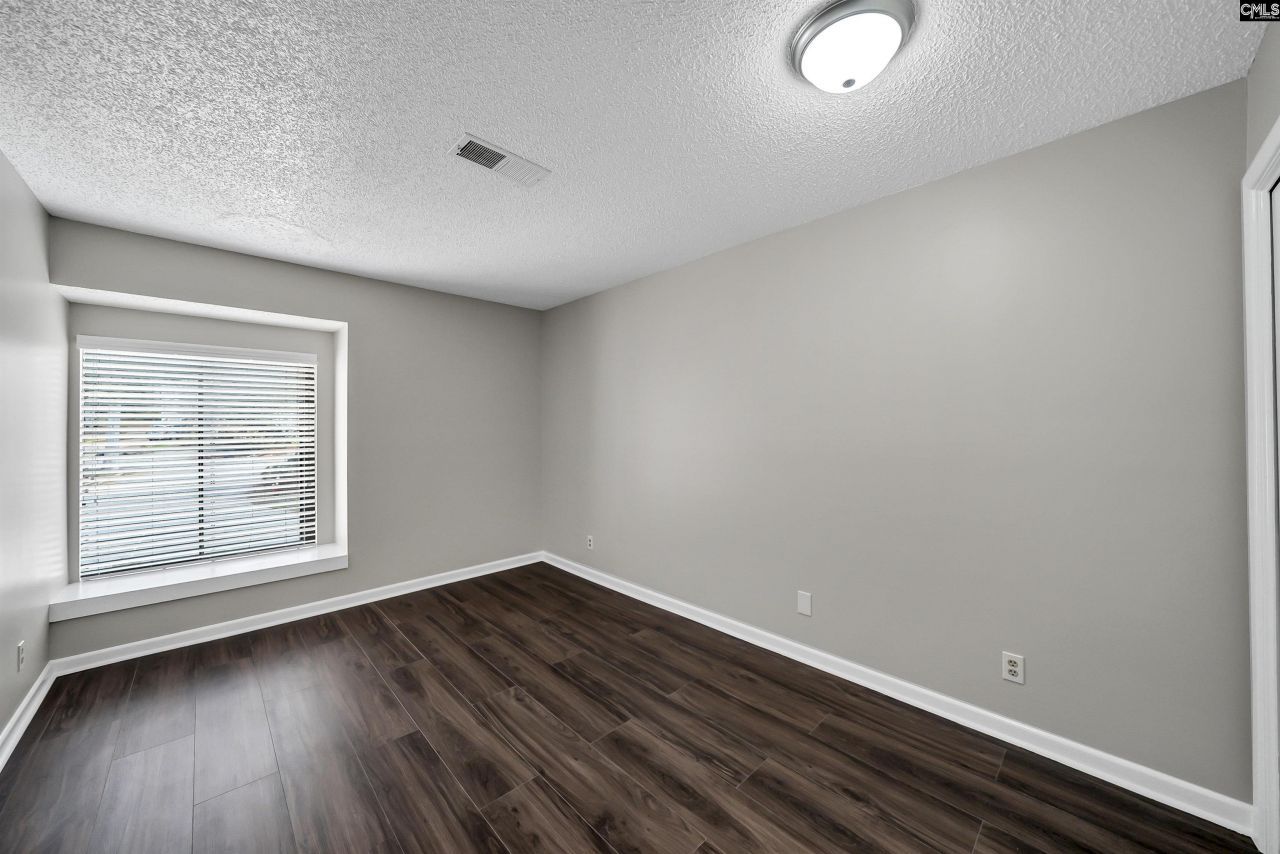 242 Shoreline Drive Photo 22