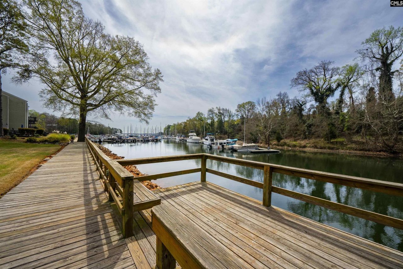 242 Shoreline Drive Photo 26