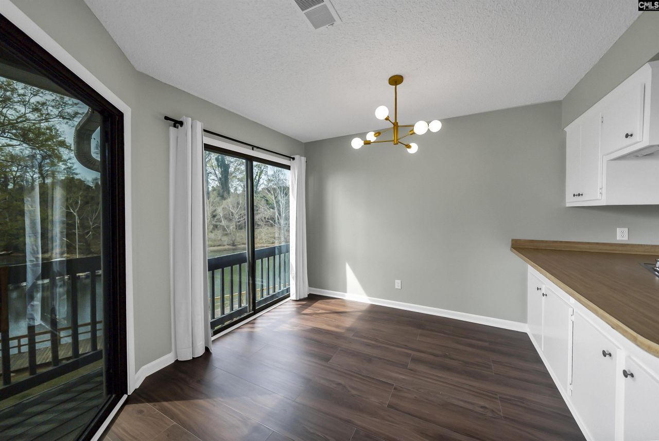 242 Shoreline Drive Photo 5