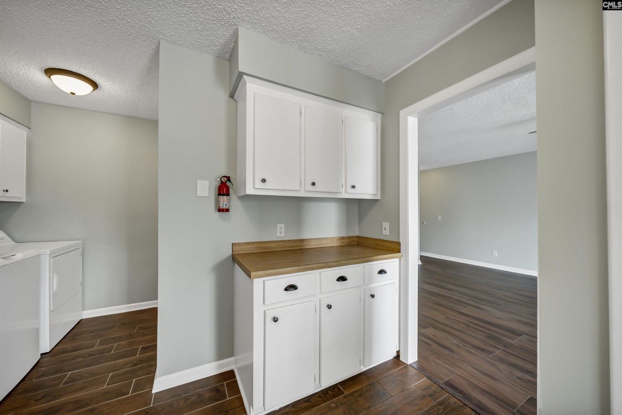 242 Shoreline Drive Photo 8