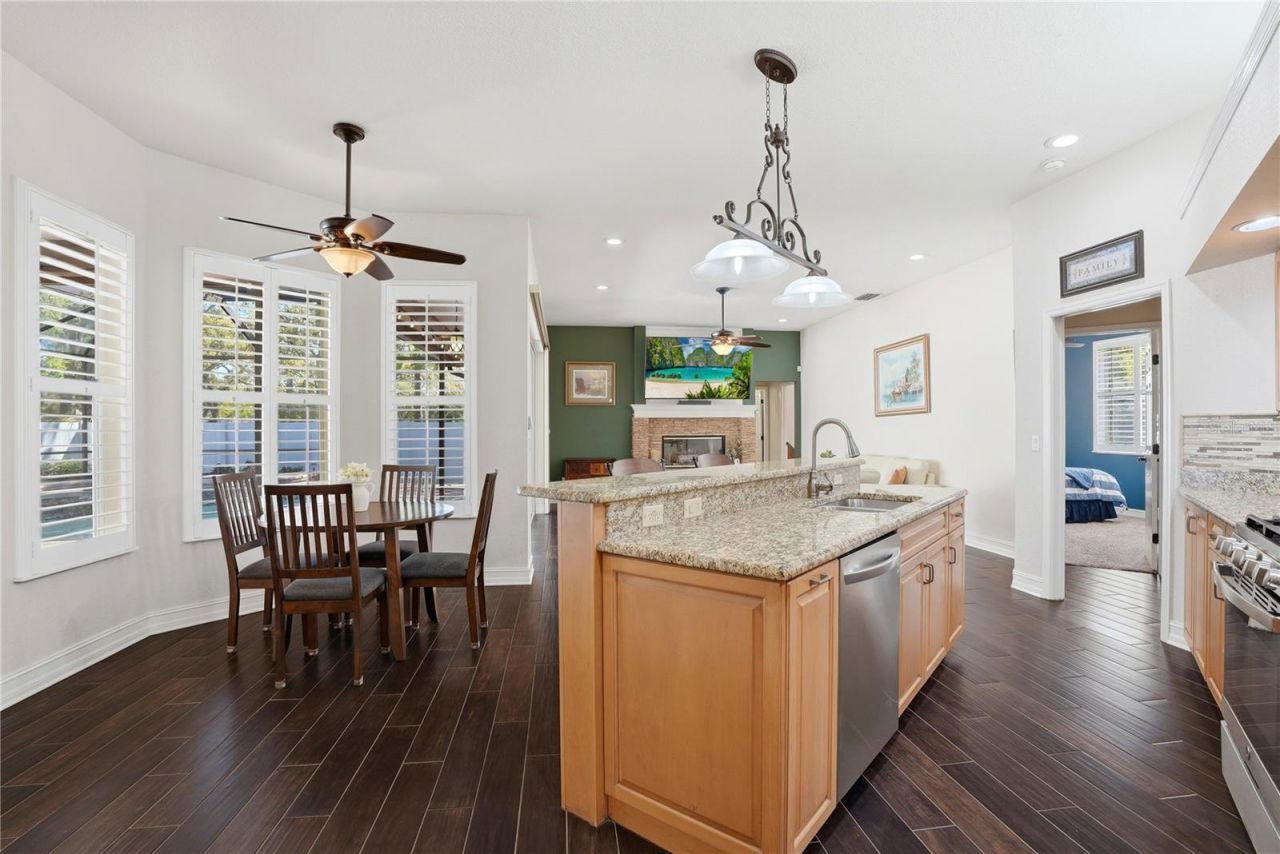 10555 Shady Oak Lane, Seminole, FL 33777 Photo