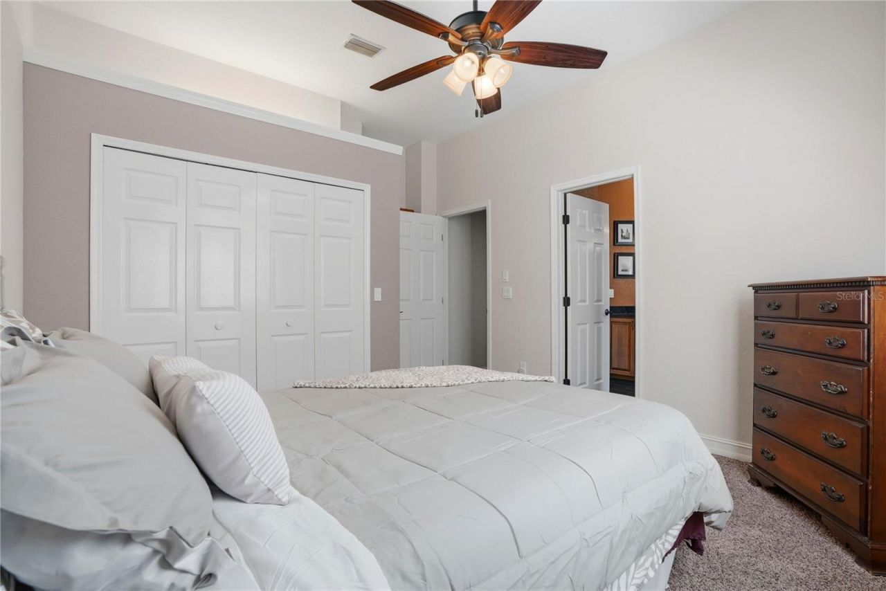 10555 Shady Oak Lane, Seminole, FL 33777 Photo