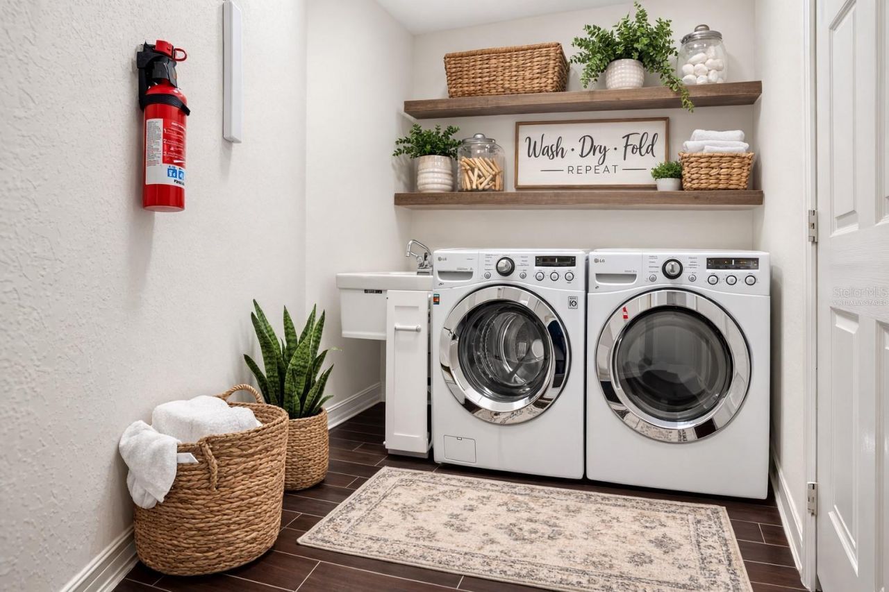 10555 Shady Oak Lane, Seminole, FL 33777 Photo