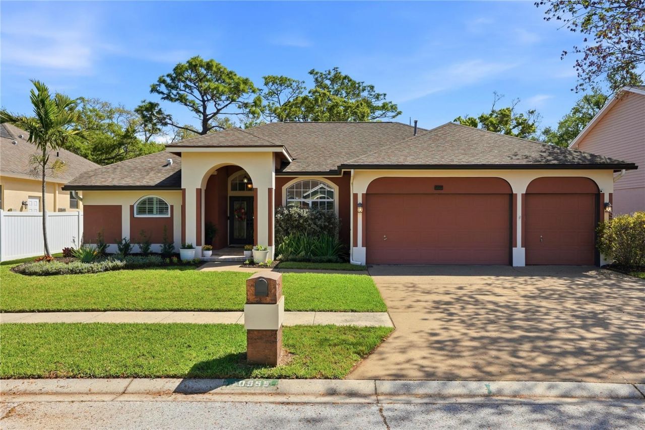 10555 Shady Oak Lane, Seminole, FL 33777 Photo