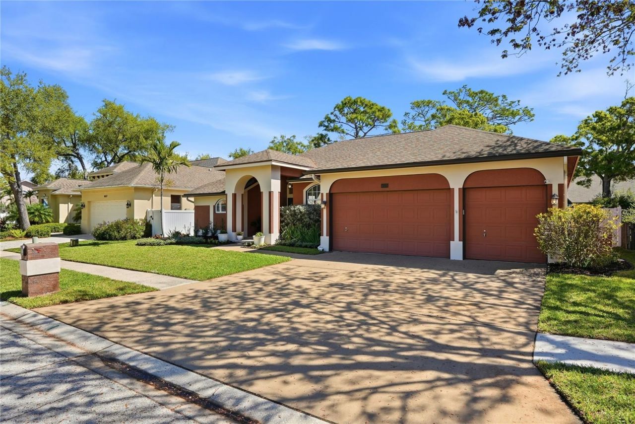 10555 Shady Oak Lane, Seminole, FL 33777 Photo