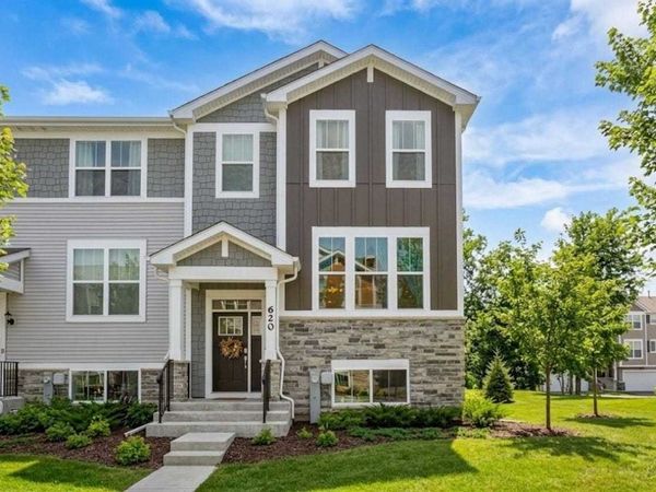 620 Wolverine Drive, Aurora, IL 60502