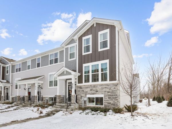 620 Wolverine Drive , Aurora, IL 60502