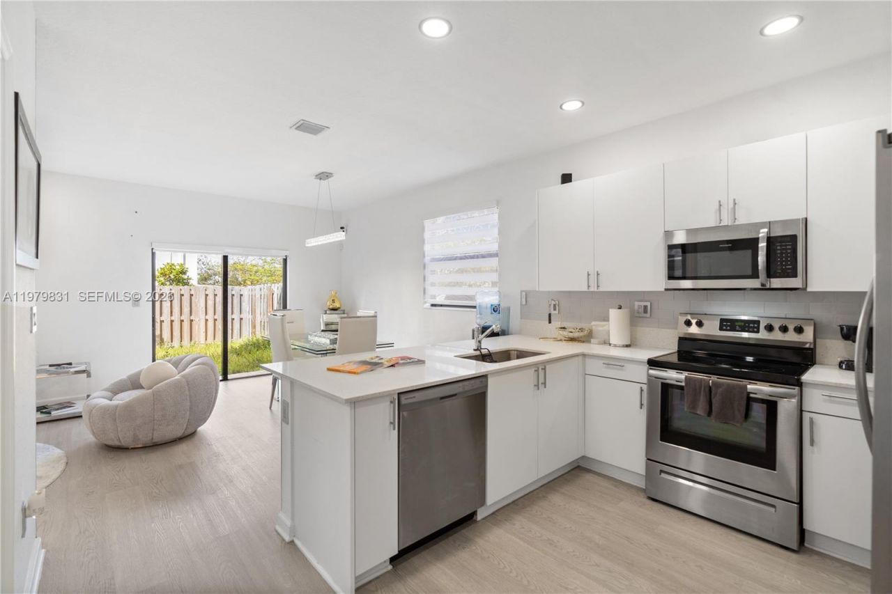 28500 SW 133rd Path, Homestead, FL 33033 Photo