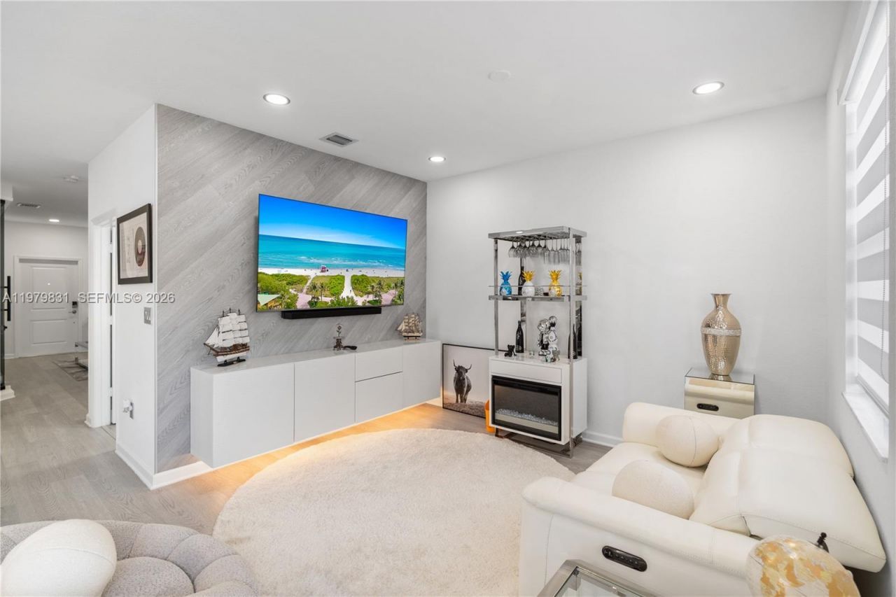 28500 SW 133rd Path, Homestead, FL 33033 Photo