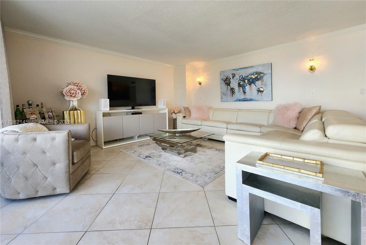 2030 S Ocean Dr, Unit 626, Hallandale Beach, FL 33009 Photo