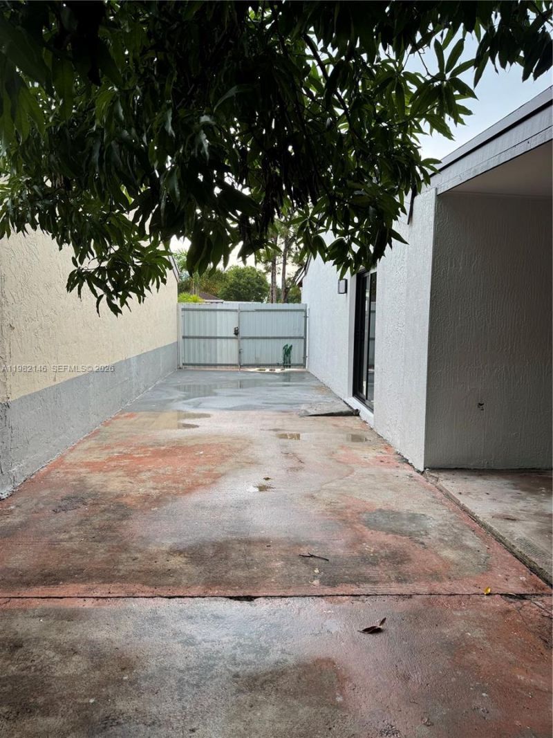 20819 NW 41st Ave Rd , Miami Gardens, FL 33055 Photo