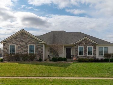 23201 Lakeridge Way, Columbia Station, OH 44028