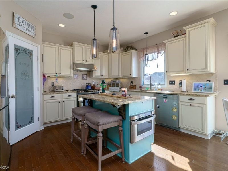 23201 Lakeridge Way, Columbia Station, OH 44028 Photo 10