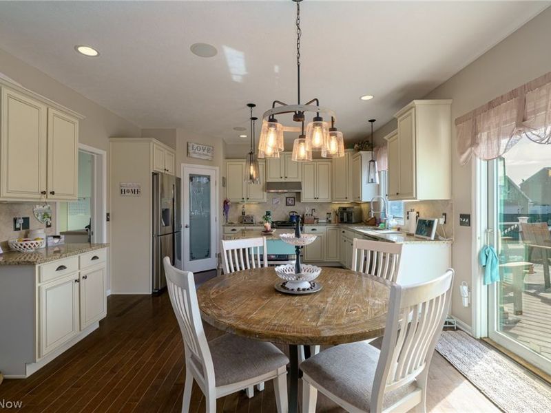 23201 Lakeridge Way, Columbia Station, OH 44028 Photo 7