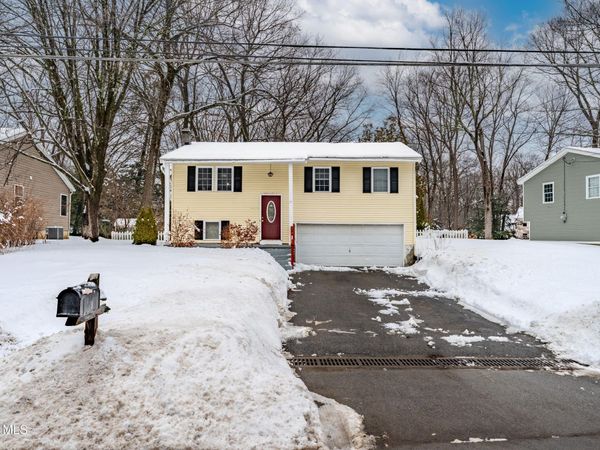 48 Hathorn Boulevard, Saratoga, NY 12866