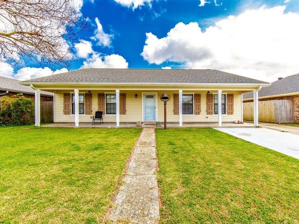 107 Sugar Ridge Drive, Houma, LA 70360