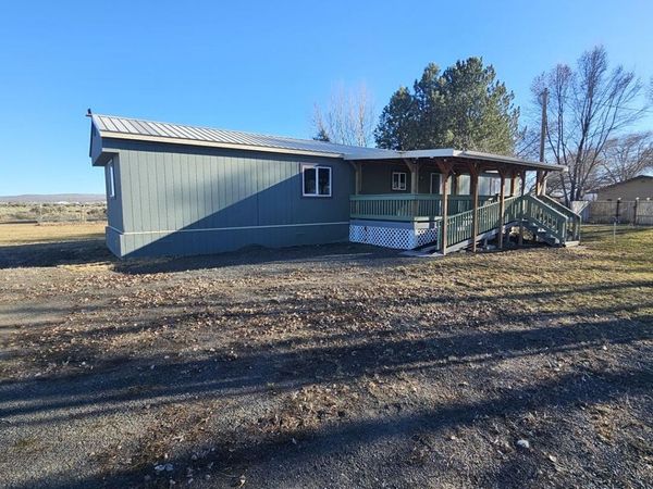 57447 Pine Street, Christmas Valley, OR 97641