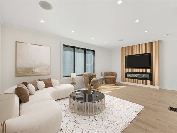 863 Main St, Reading, MA 01867