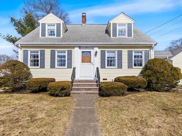 43 Grove Circle, Braintree, MA 02184