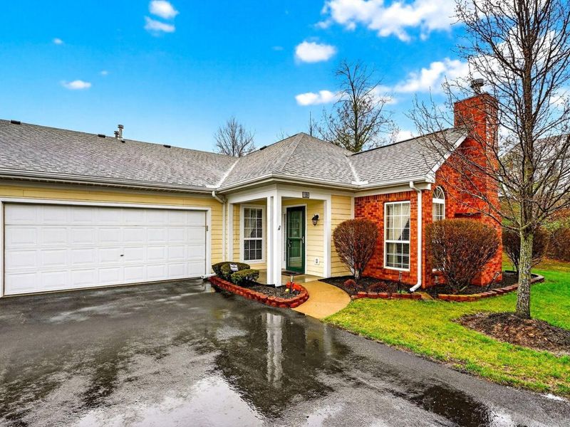 156 Orchard Oak Drive , Blacklick, OH 43004 Photo 2