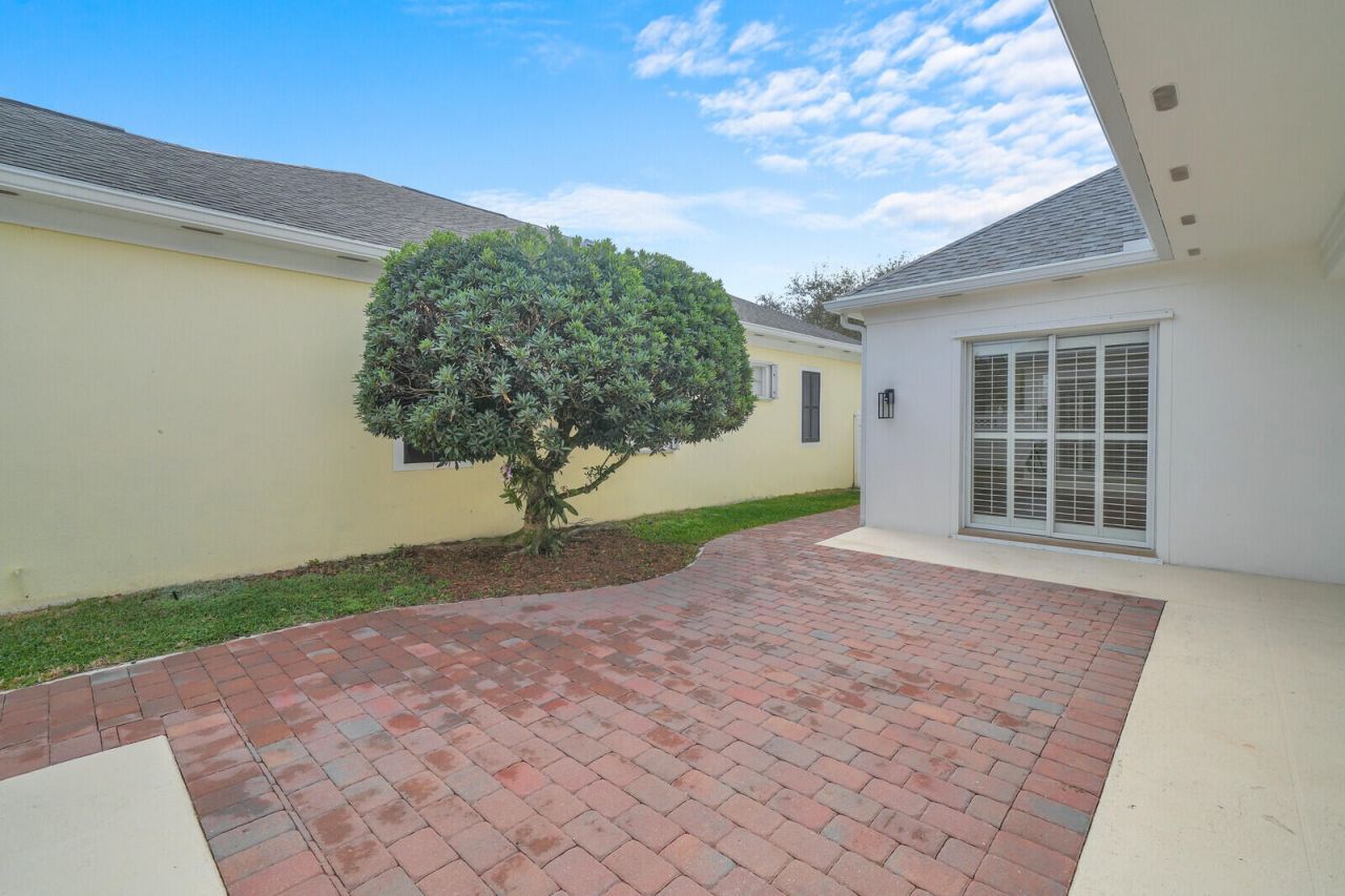113 Honeysuckle Drive, Jupiter, FL 33458 Photo
