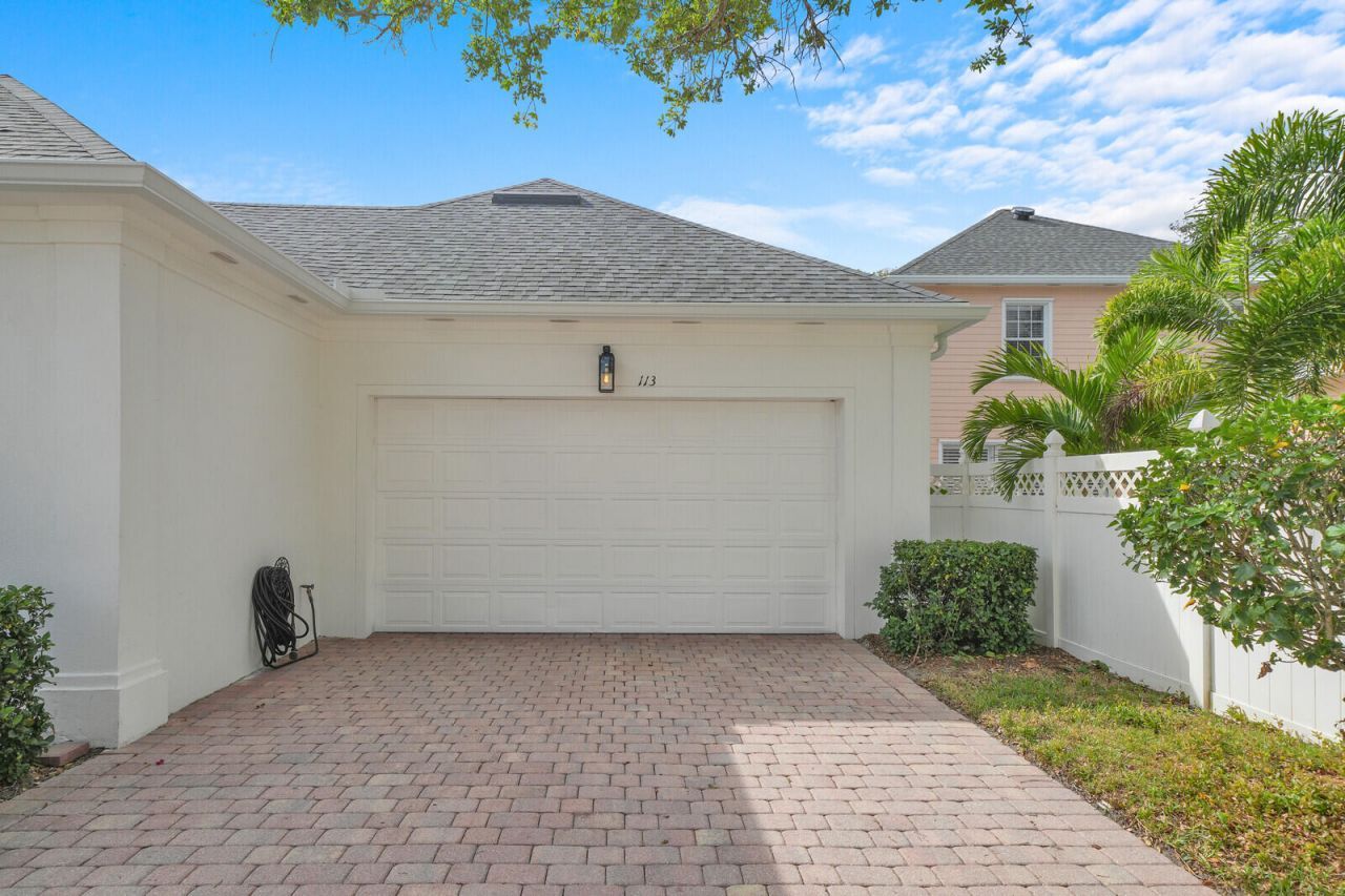 113 Honeysuckle Drive, Jupiter, FL 33458 Photo