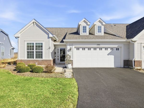 1765 Kelley Lane , Pingree Grove, IL 60140