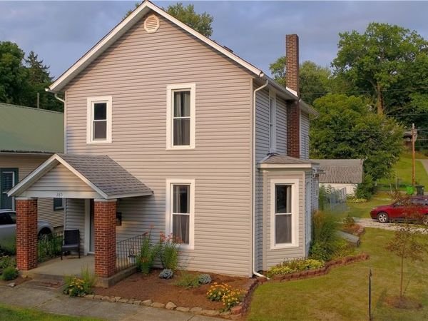285 S Crawford Street, Millersburg, OH 44654