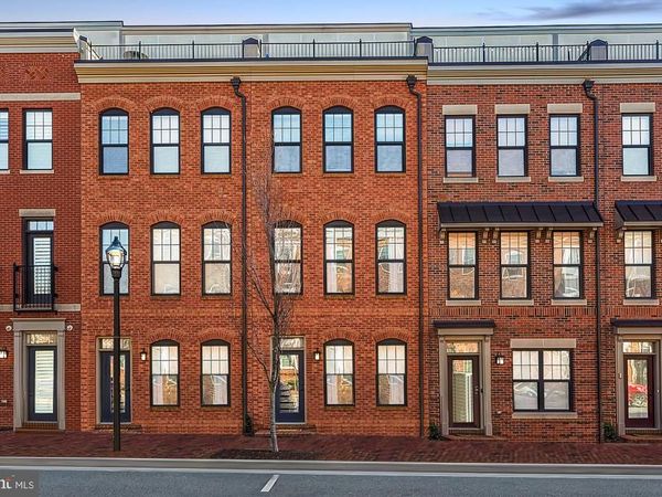 261 CRESCENT STATION TERRACE SE, LEESBURG, VA 20175