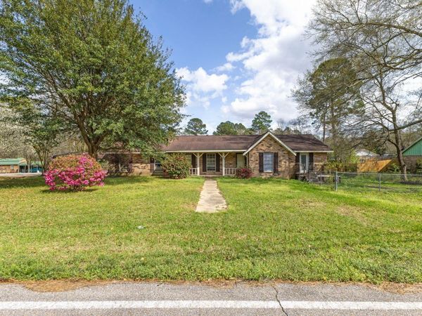 404 Cox Ave., Hattiesburg, MS 39402