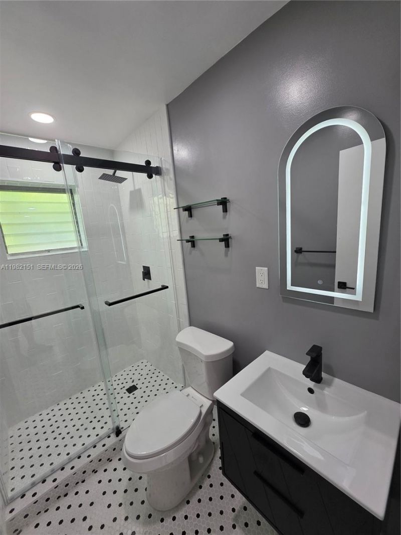 411 SE 3rd Ave, Unit 3, Hallandale Beach, FL 33009 Photo