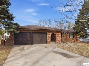 21416 Shamrock Circle , Omaha, NE 68022