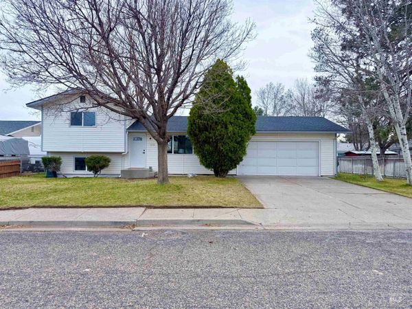 215 E 14th North, Mountain Home, ID 83647