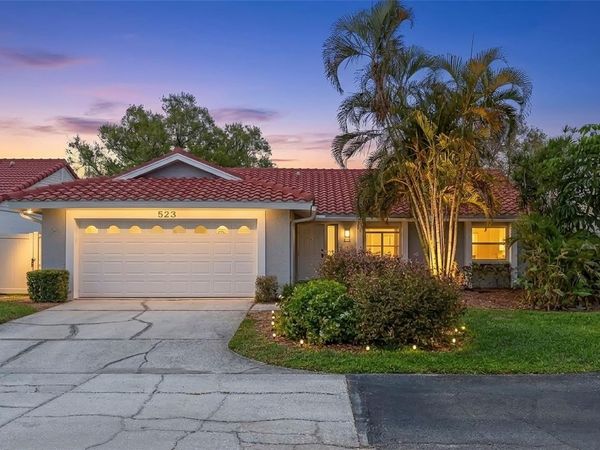 523 PADUA CIRCLE NE, ST PETERSBURG, FL 33703
