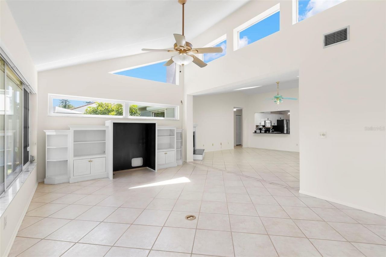 523 Padua Circle Ne, Saint Petersburg, FL 33703 Photo